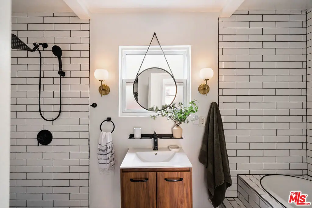 Single Family Residence for sale at 607 W 111th Place, Los Angeles, CA featuring 2 beds and 1 bath