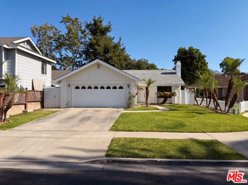 Single Family Residence for sale at 23732 San Dona, Laguna Hills, CA featuring 3 beds and 2 baths