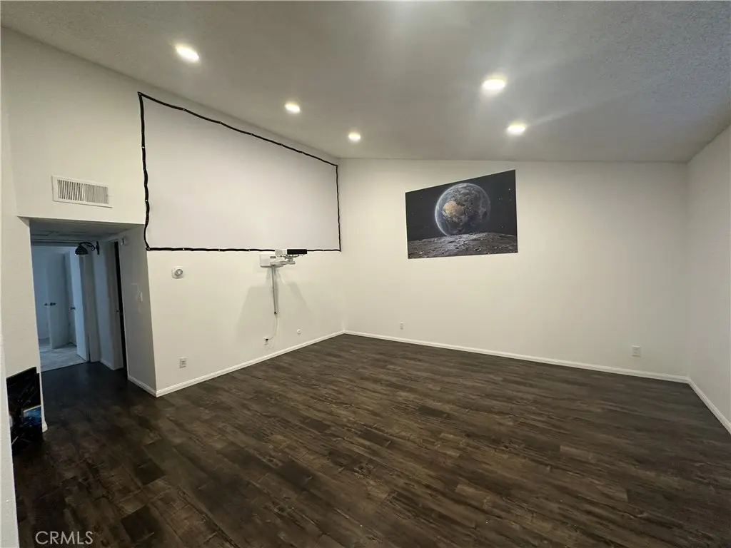 5500 Lindley 222, Encino, CA — listing photo 1