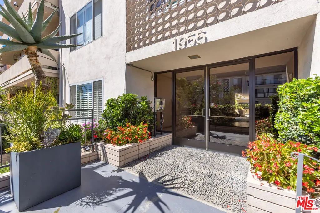Condominium for sale at 1955 Tamarind Avenue 2, Los Angeles, CA featuring 2 beds and 2 baths