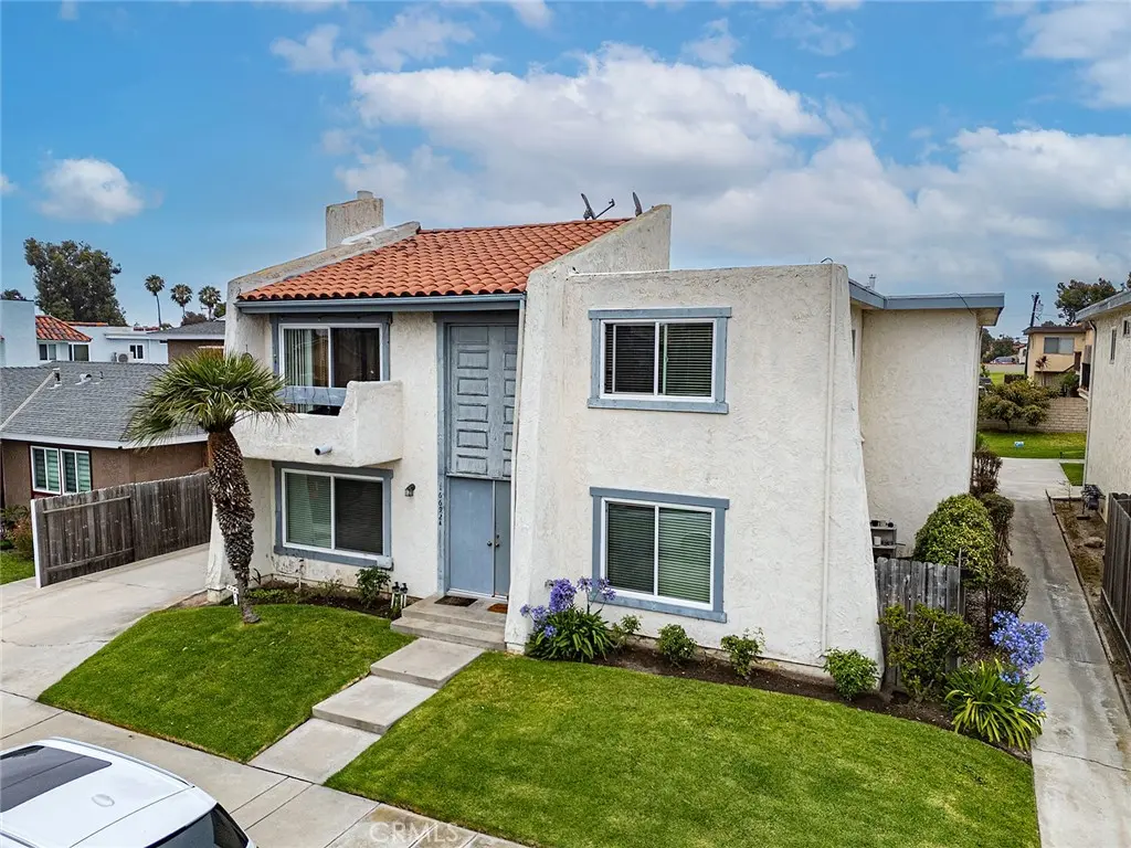 16692 Blanton Lane, Huntington Beach, CA — listing photo 1
