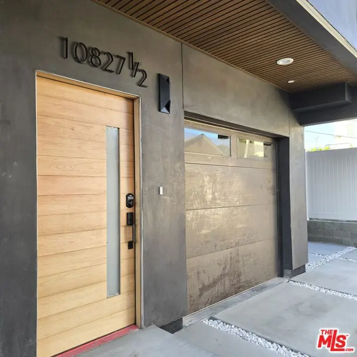 10827 1/2 Peach Grove Street 1/2, North Hollywood, CA — listing photo 1