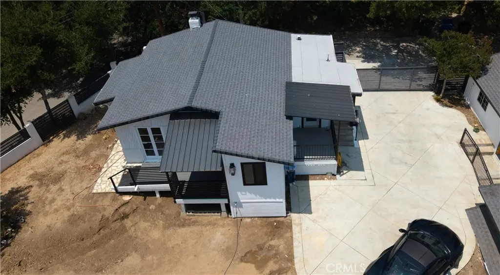 21435 Golondrina Street, Woodland Hills, CA — listing photo 1