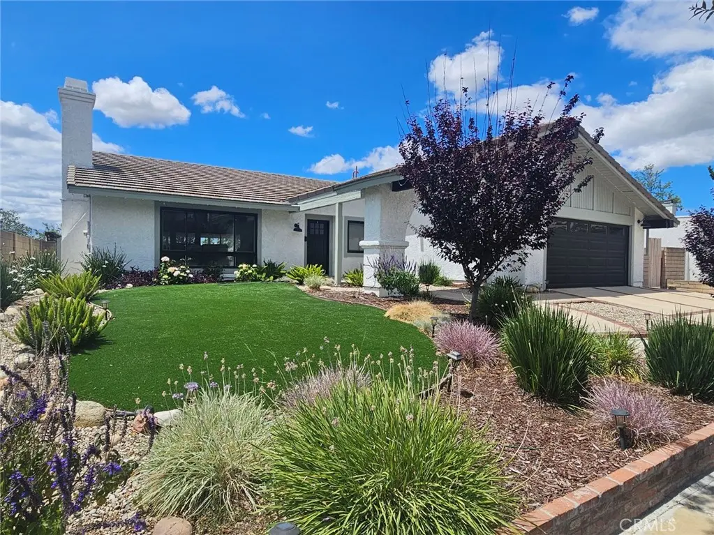 Single Family Residence for sale at 4722 Summit, Simi Valley, CA featuring 4 beds and 2 baths