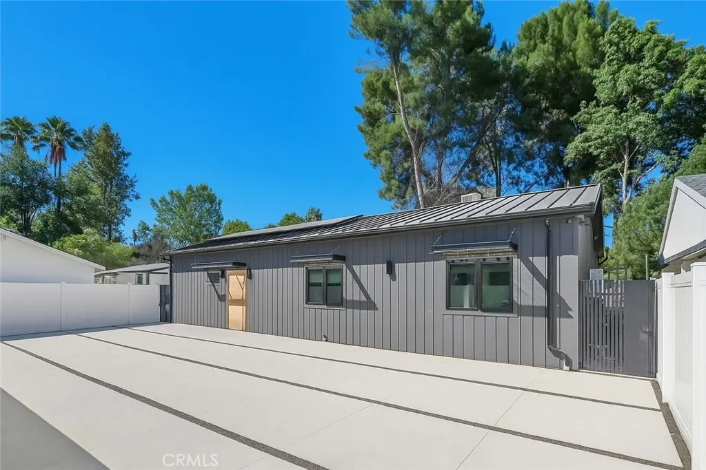 22843 Dolorosa Street, Woodland Hills, CA — listing photo 1