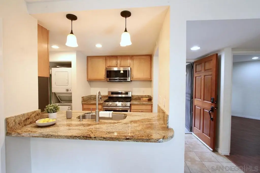 3021 Golden Oak Way, Spring Valley, CA — listing photo 1