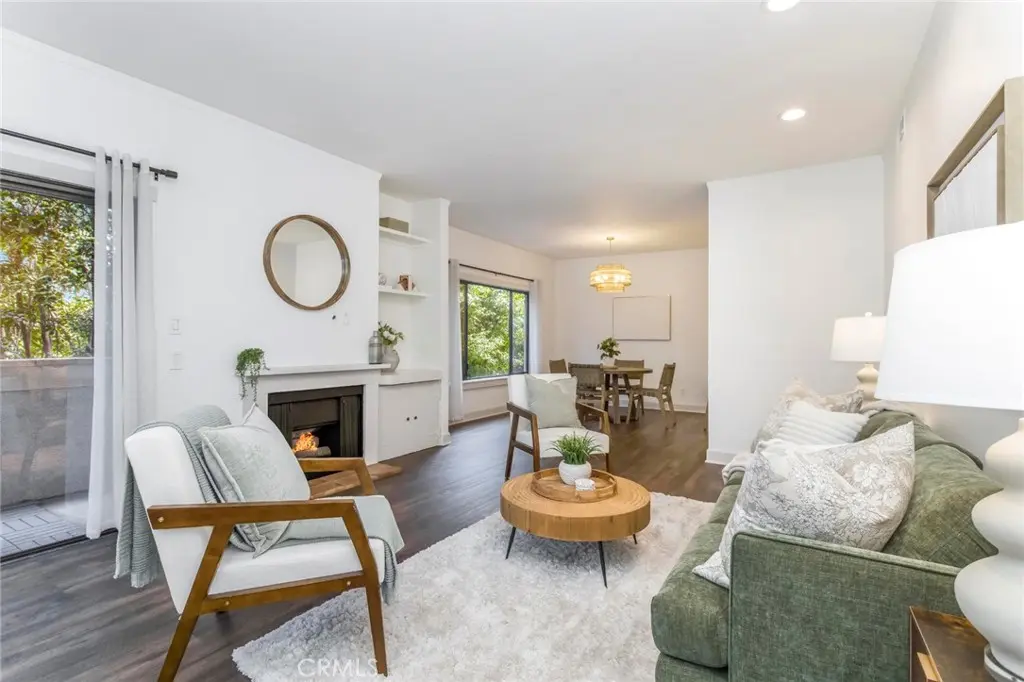 14050 Magnolia Boulevard 201, Sherman Oaks, CA — listing photo 1