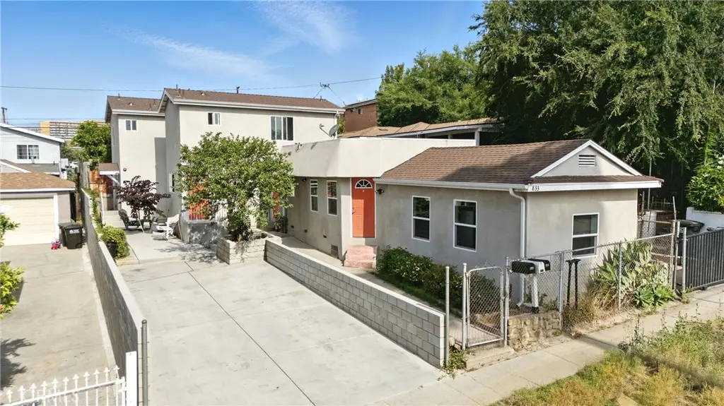Triplex for sale at 833 N Humphreys, Los Angeles, CA
