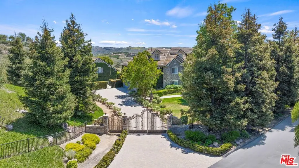 13418 Nightsky Drive, Camarillo, CA — listing photo 1