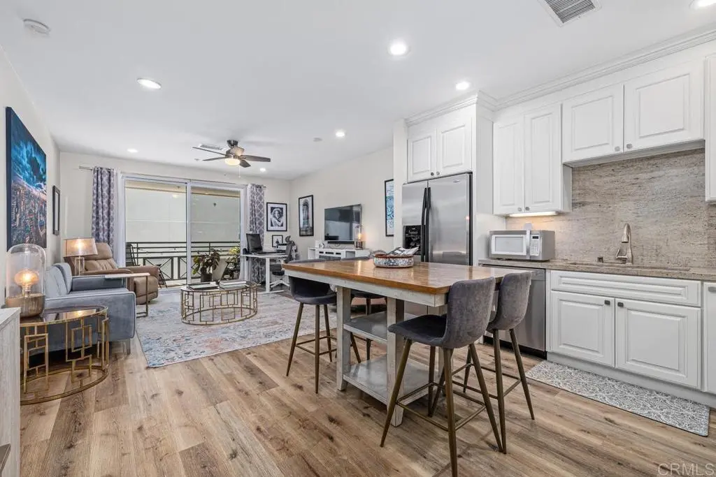 550 Park Boulevard 2401, San Diego, CA — listing photo 1