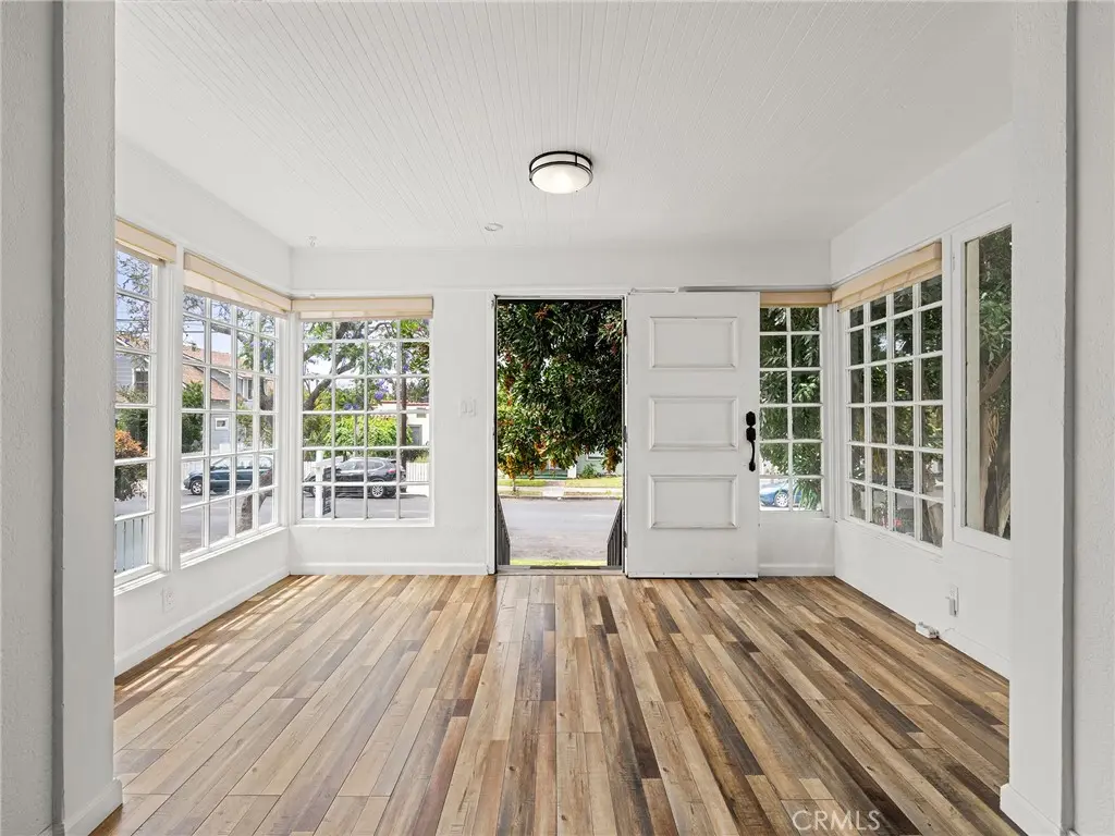 Duplex for sale at 757 759 N Loma Vista Drive, Long Beach, CA