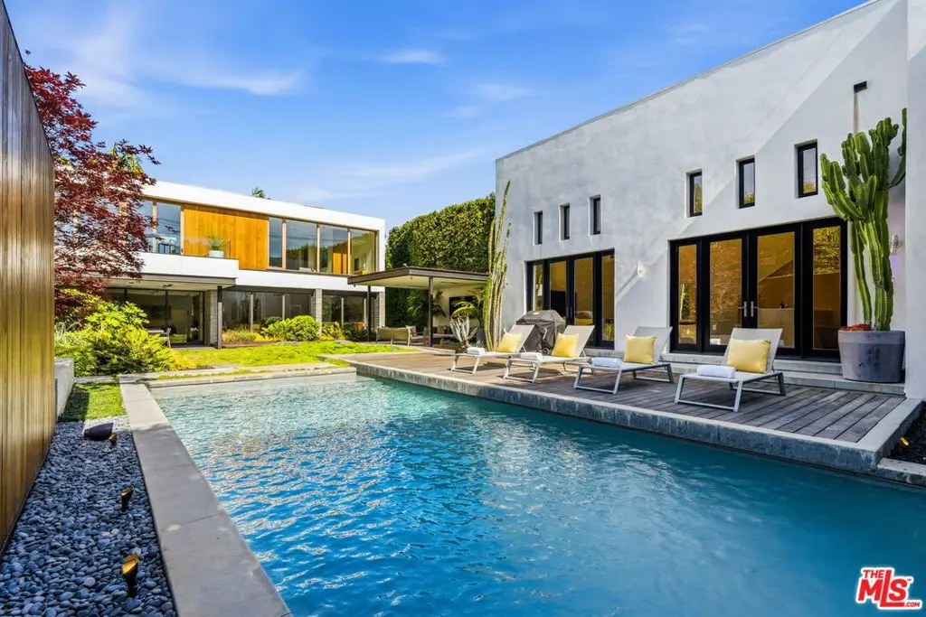 Residential Lease for rent at 800 N Orlando Avenue, West Hollywood, Los Angeles County, CA featuring 5 beds and 7 baths