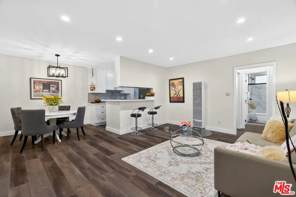 Condominium for sale at 1522 S Centinela Avenue 101, Los Angeles, CA featuring 1 bed and 1 bath