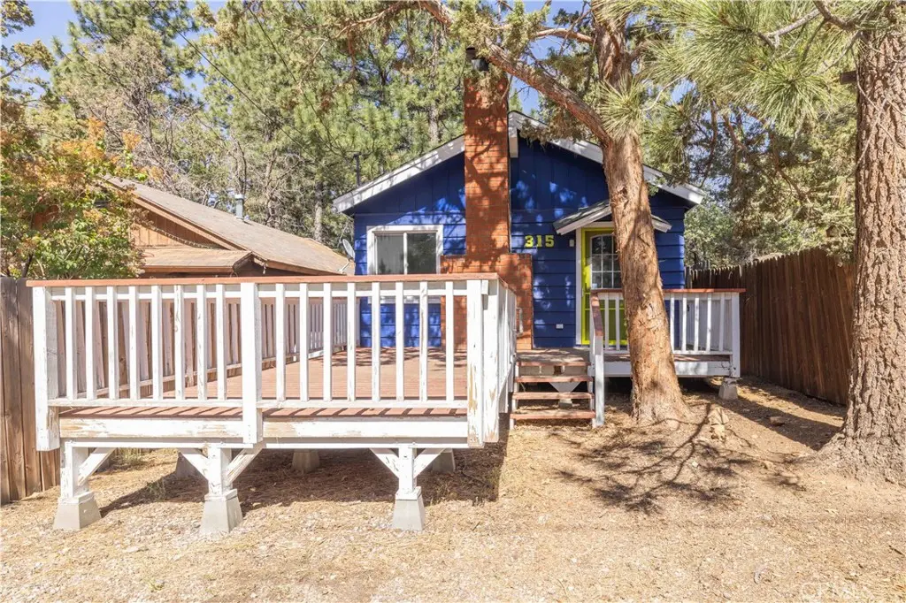 315 San Bernardino, Sugarloaf, CA — listing photo 1