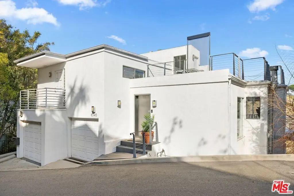Residential Lease for rent at 8546 Hillside Avenue, Los Angeles, Los Angeles County, CA featuring 3 beds and 4 baths