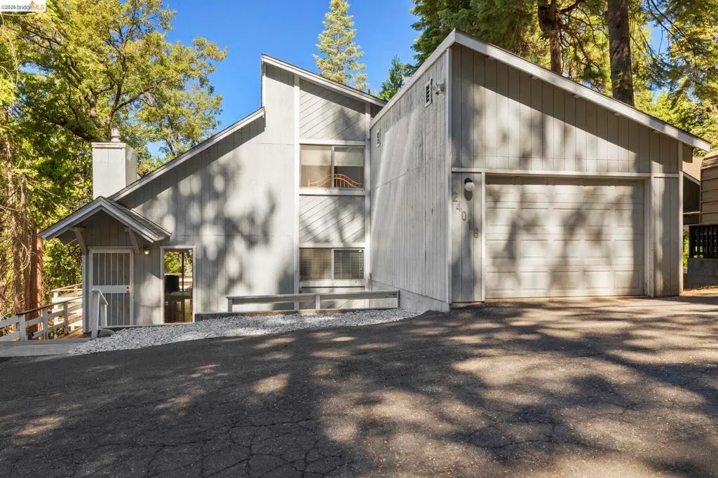 24018 Tuyu, Mi Wuk Village, CA — listing photo 1