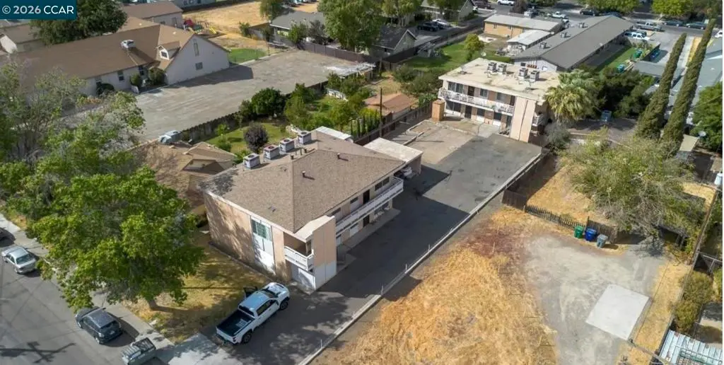 218 W K St, Los Banos, CA — listing photo 1