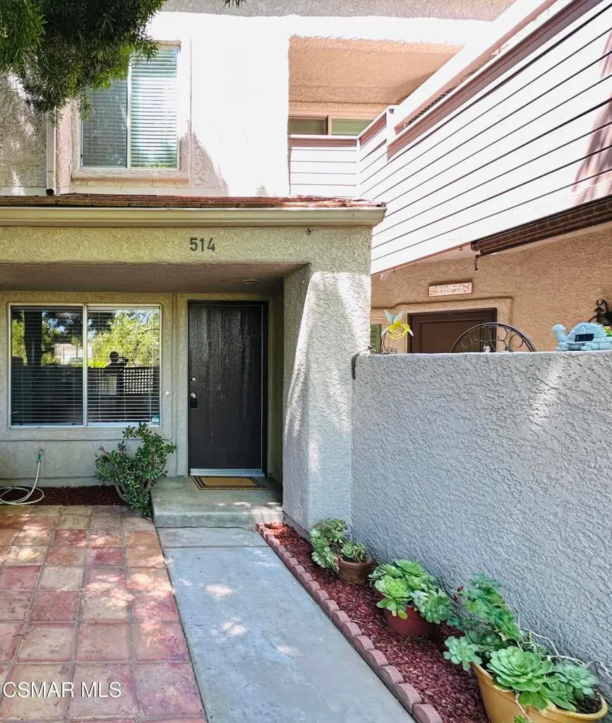 Residential Lease for rent at 514 Via Colinas, Westlake Village, Los Angeles County, CA featuring 2 beds and 2 baths