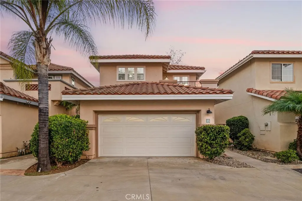 Single Family Residence for sale at 35 Via Encanto, Rancho Santa Margarita, CA featuring 3 beds and 3 baths