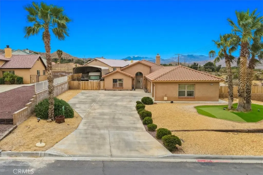 8514 Barberry Avenue, Yucca Valley, CA — listing photo 1
