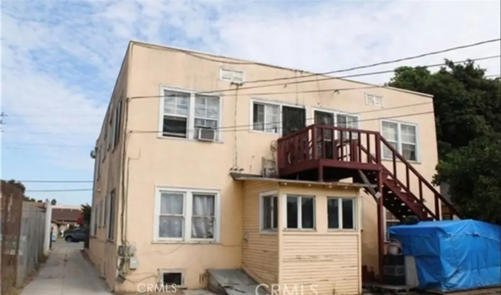 Quadruplex for sale at 4305 San Pedro, Los Angeles, CA