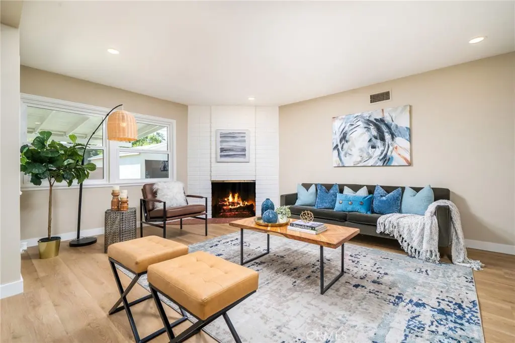7057 Babcock, North Hollywood, CA — listing photo 1