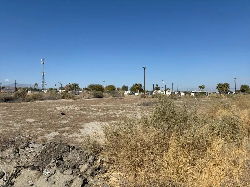 3815 Shore View Drive, Thermal, CA — listing photo 1