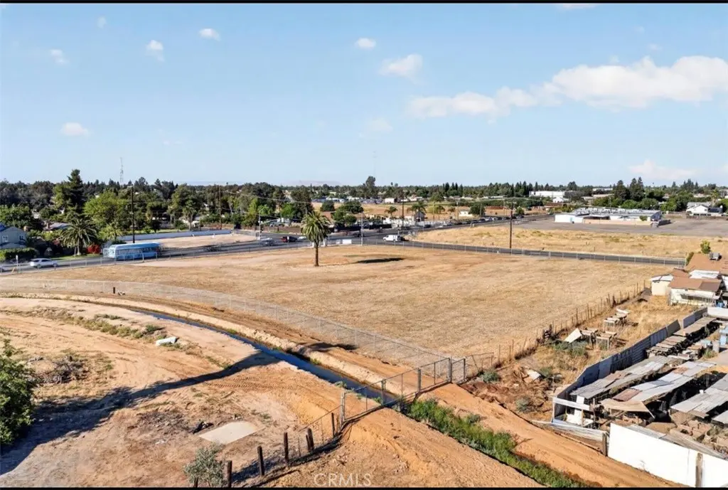 3433 W Clinton Avenue, Fresno, CA — listing photo 1
