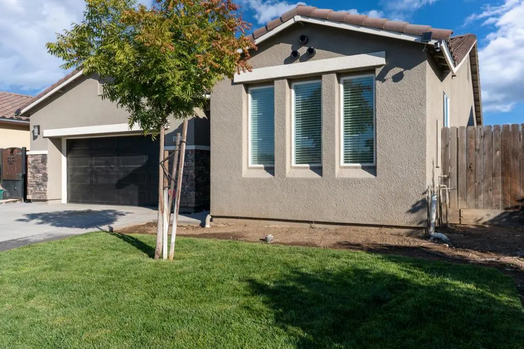 664 Amabile Drive, Los Banos, CA — listing photo 1