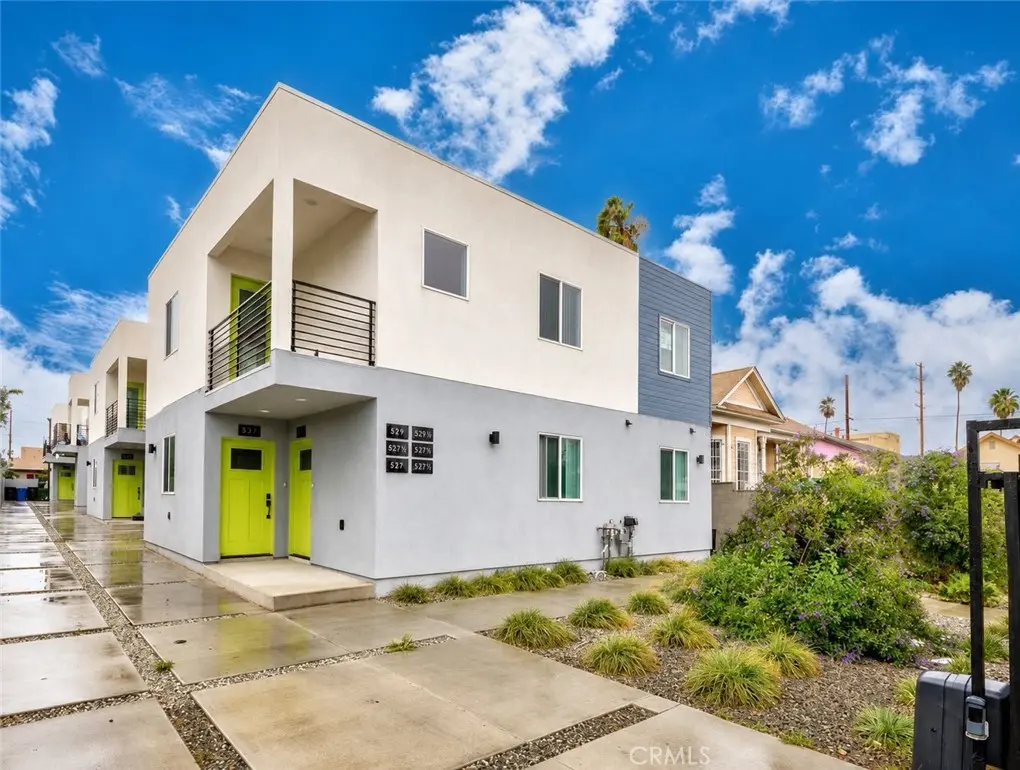 Condominium for sale at 531 W 80th Street, Los Angeles, CA featuring 18 beds and 12 baths