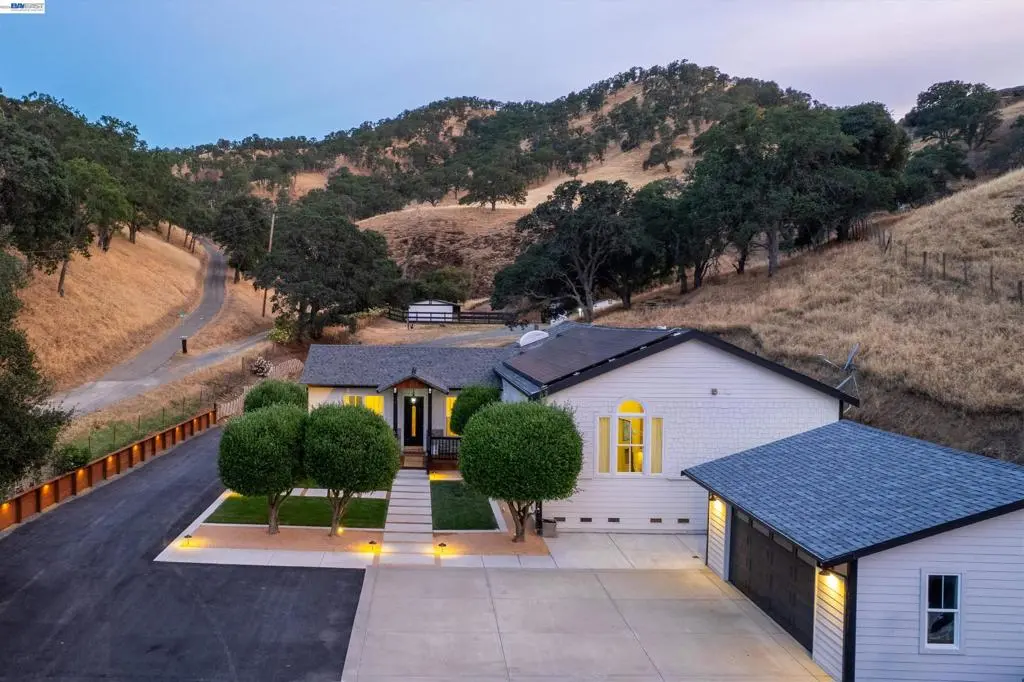 Single Family Residence for sale at 16800 Marsh Creek Rd, Clayton, CA featuring 5 beds and 5 baths