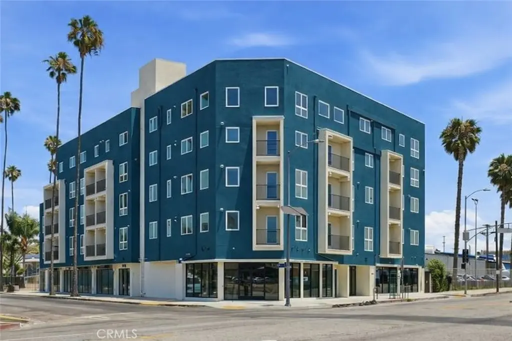 Apartment for rent at 1818 S Norton Avenue 206, Los Angeles, CA featuring 2 beds and 2 baths