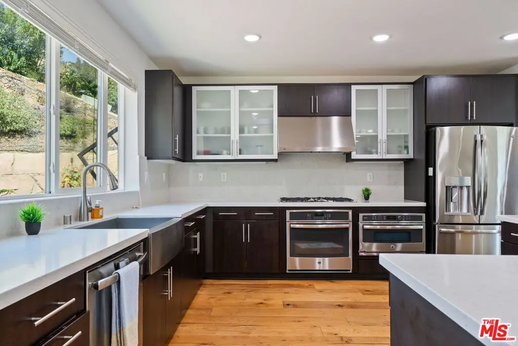 Townhouse for rent at 2780 N Wright Lane, Los Angeles, CA featuring 3 beds and 4 baths