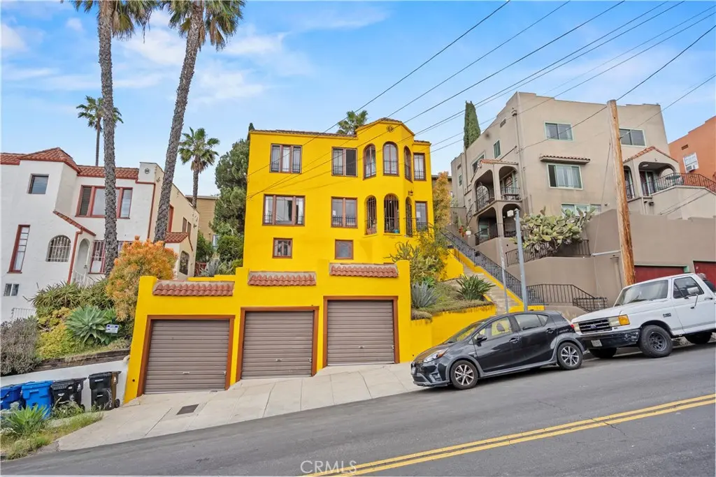 Duplex for sale at 1919 Scott Avenue, Los Angeles, CA