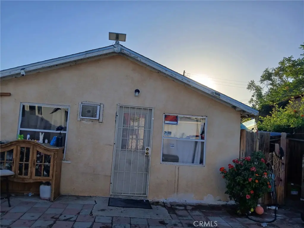 2604 N BAKER Street, Bakersfield, CA — listing photo 1