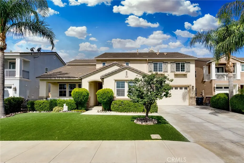Single Family Residence for sale at 7871 Slate Creek, Eastvale, CA featuring 5 beds and 3 baths