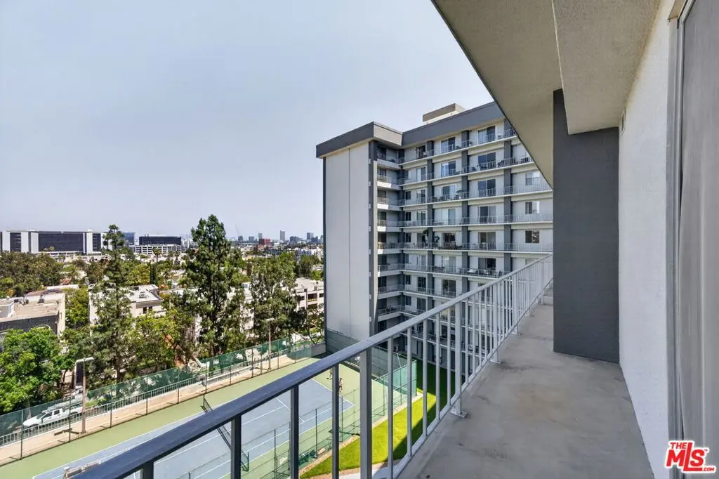 Condominium for sale at 100 S Doheny Drive 719, Los Angeles, CA featuring 1 bed and 2 baths