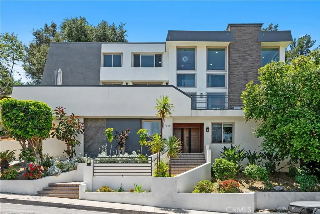 3539 Alana Drive, Sherman Oaks, CA — listing photo 1