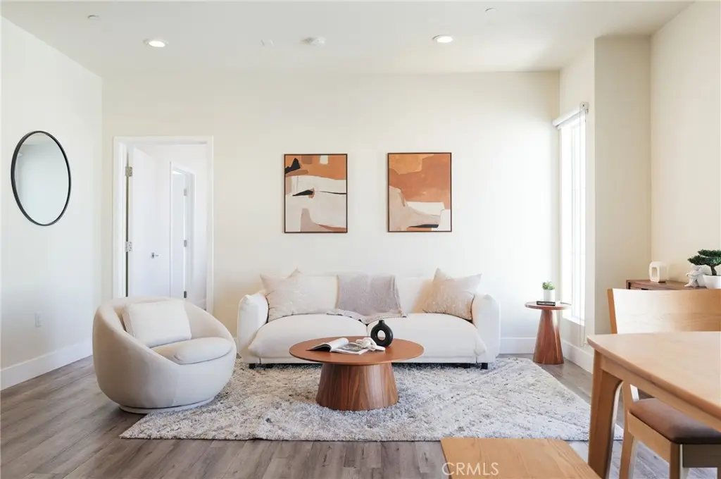 Condominium for sale at 1101 S Harvard Boulevard 506, Los Angeles, CA featuring 3 beds and 2 baths