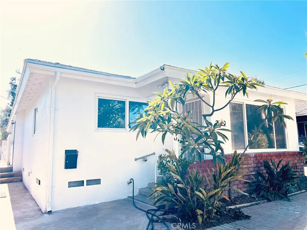 279 N 11th, Upland, CA — listing photo 1