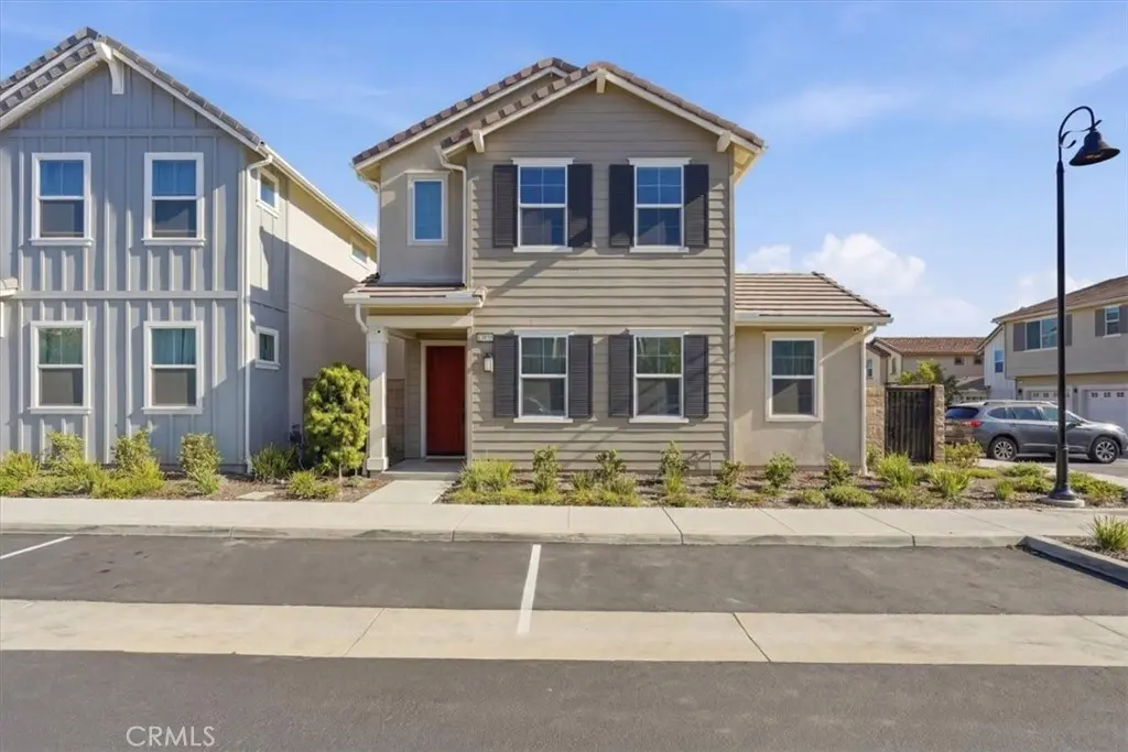 13858 Sedum Lane, Fontana, CA — listing photo 1