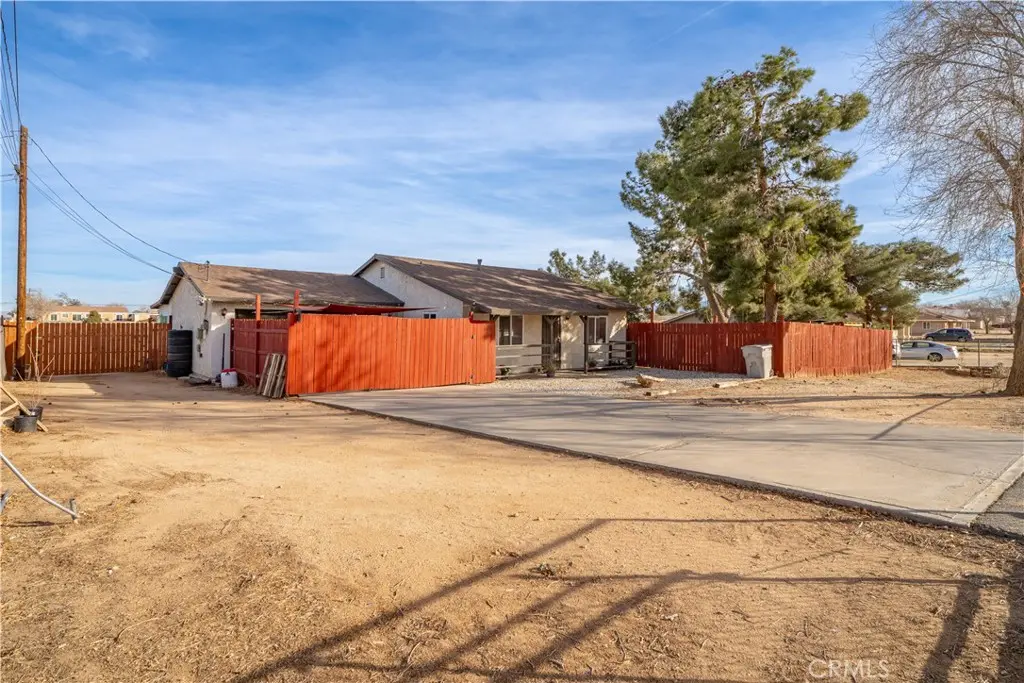 11581 4th Avenue, Hesperia, CA — listing photo 1