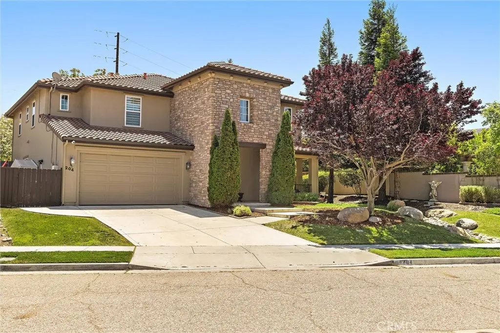 204 Vista Del Rio Court, Paso Robles, CA — listing photo 1