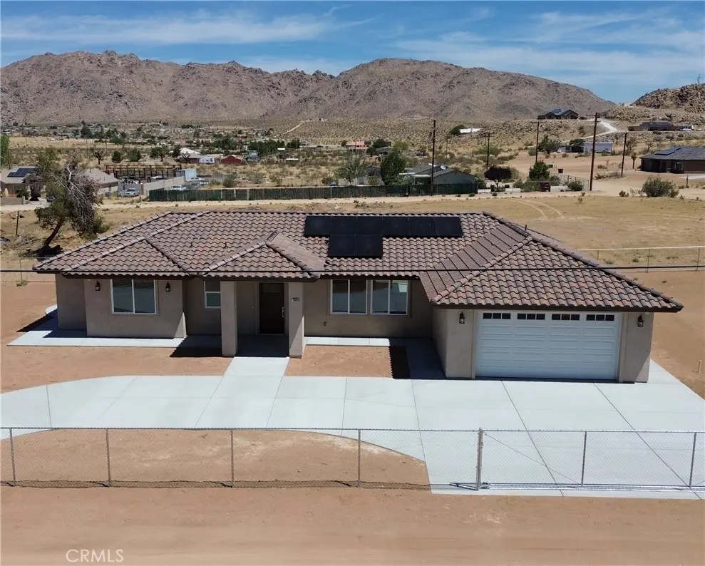 24980 Flint Road, Apple Valley, CA — listing photo 1