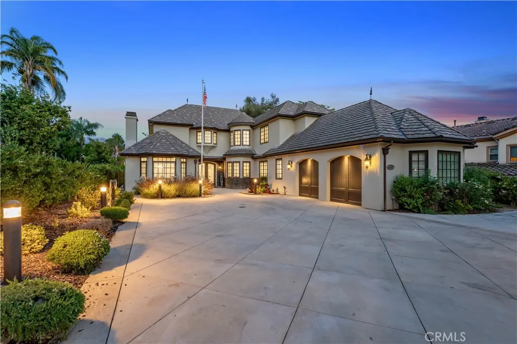 Single Family Residence for sale at 4358 Fairlawn Drive, La Canada Flintridge, CA featuring 5 beds and 5 baths
