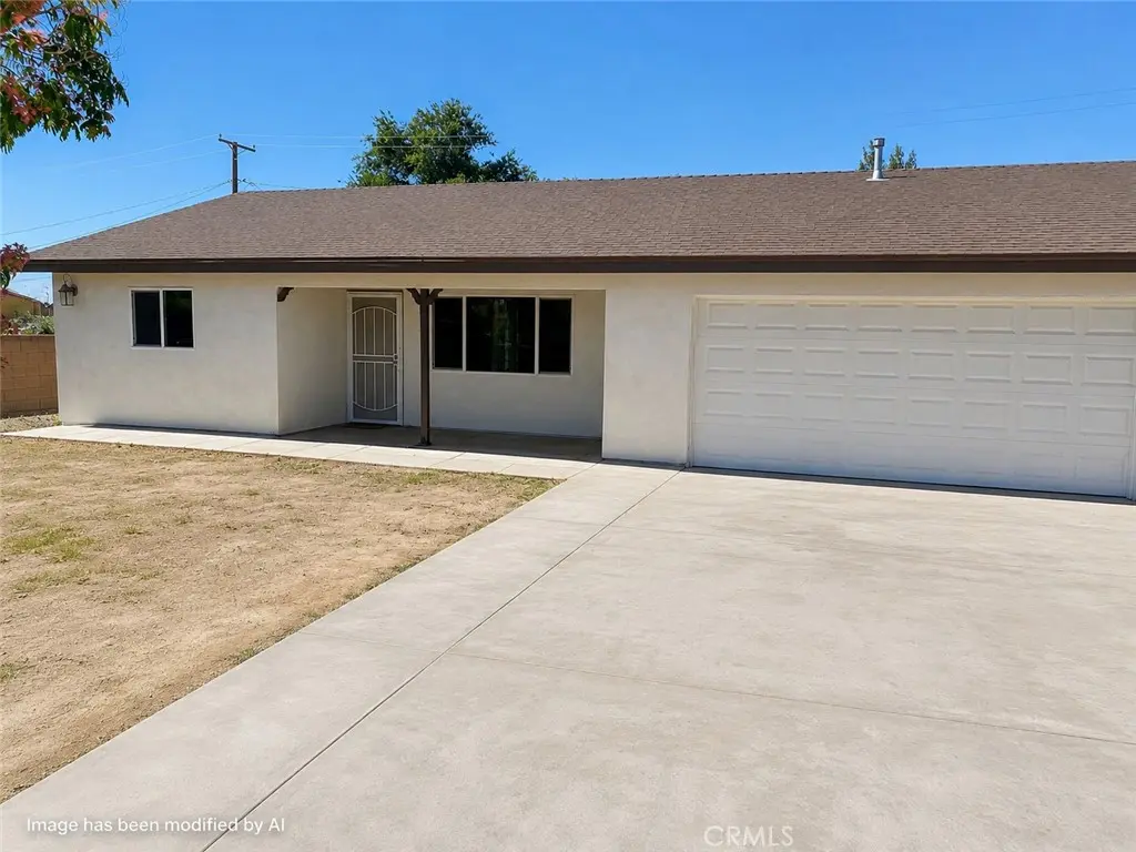 16011 Smoke Tree, Hesperia, CA — listing photo 1