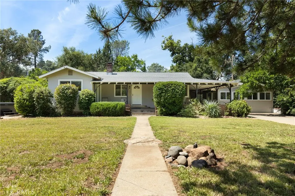 Single Family Residence for sale at 3306 Keefer, Chico, CA featuring 2 beds and 2 baths