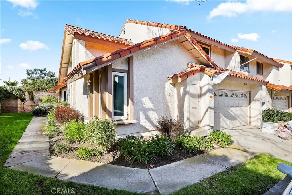 20981 Coastview Lane, Huntington Beach, CA — listing photo 1