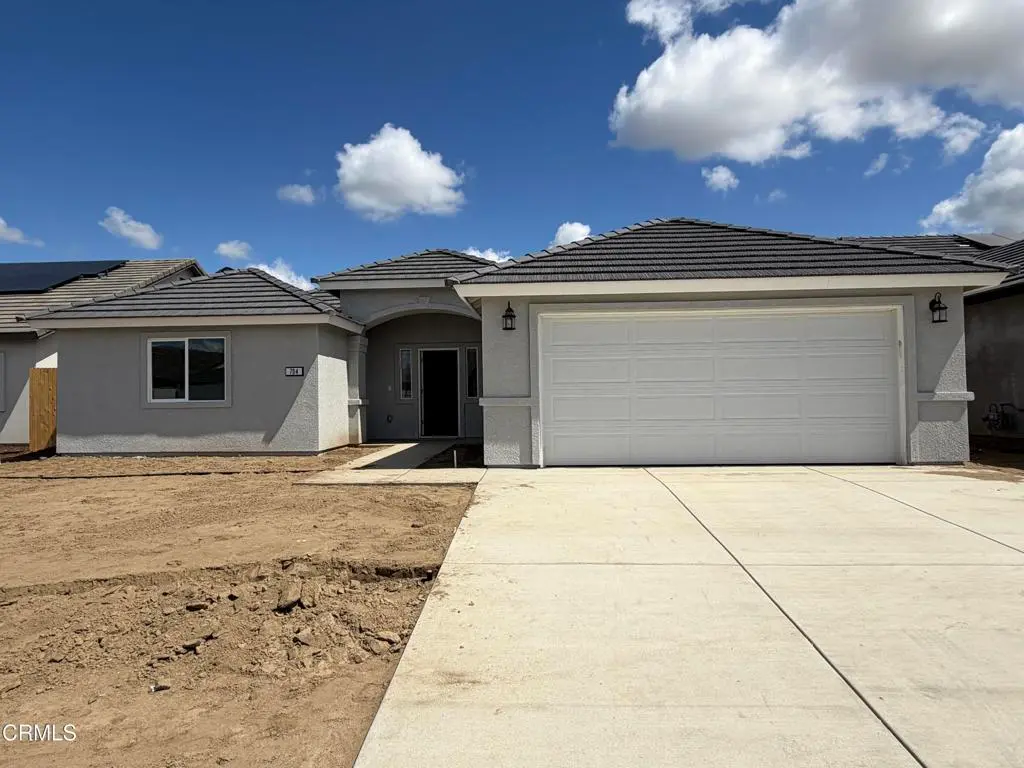 704 Sammy Way, Shafter, CA — listing photo 1