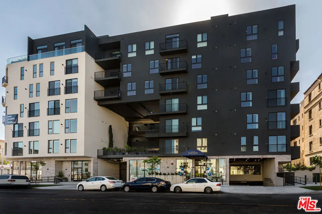 Residential Lease for rent at 269 S Mariposa Avenue 301 A, Los Angeles, Los Angeles County, CA featuring 1 bed and 1 bath